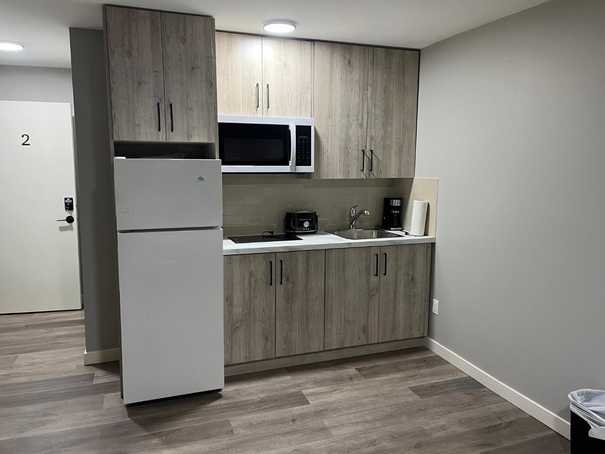 Bethel Hotel Elk Point Экстерьер фото